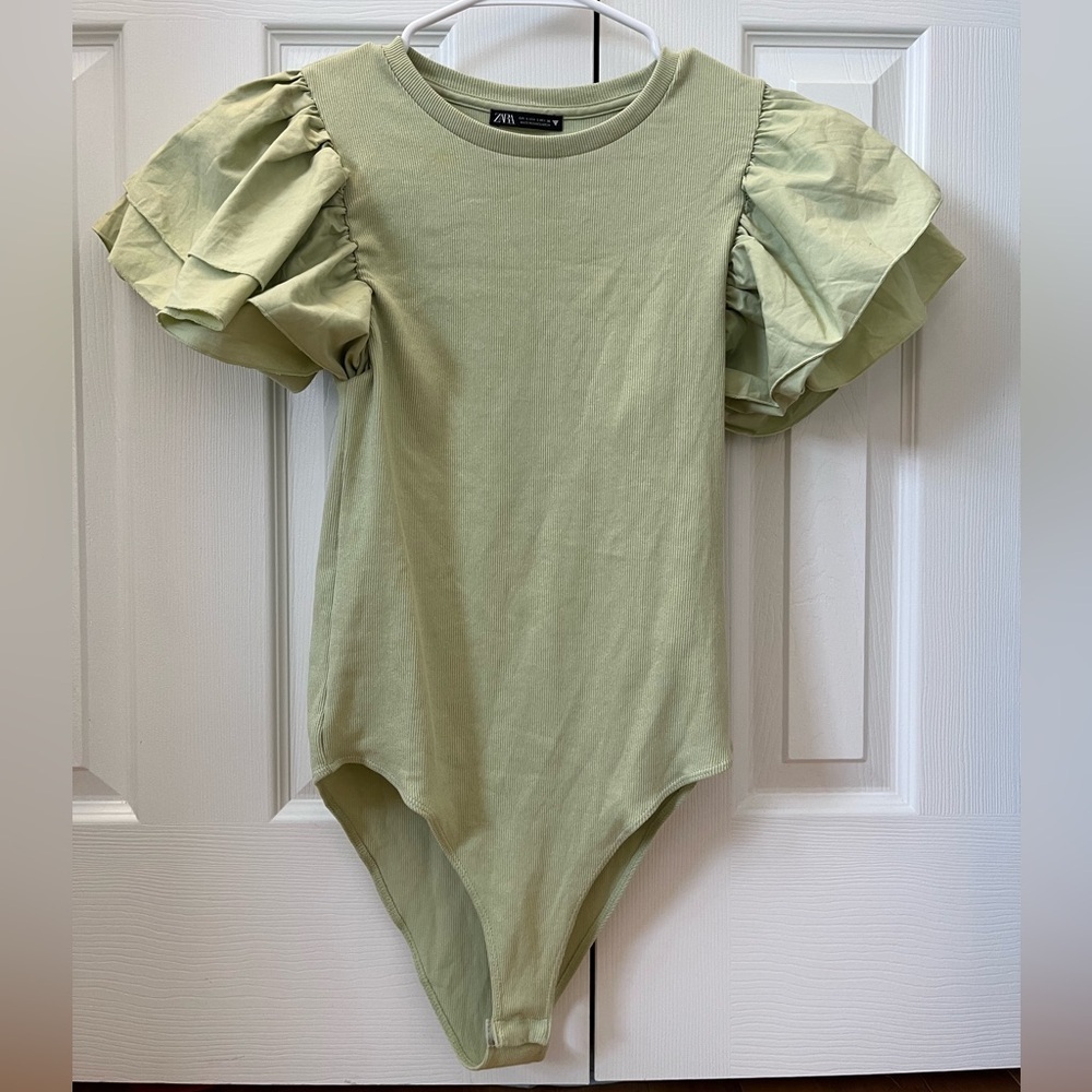 Zara Ribbed Puff Sleeve Bodysuit Large Sage Green
